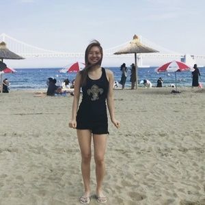 Meet your Posher, Layla